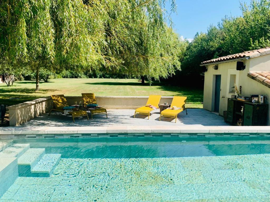 Mas Des Muses Bed and Breakfast LʼIsle-sur-la-Sorgue Eksteriør billede